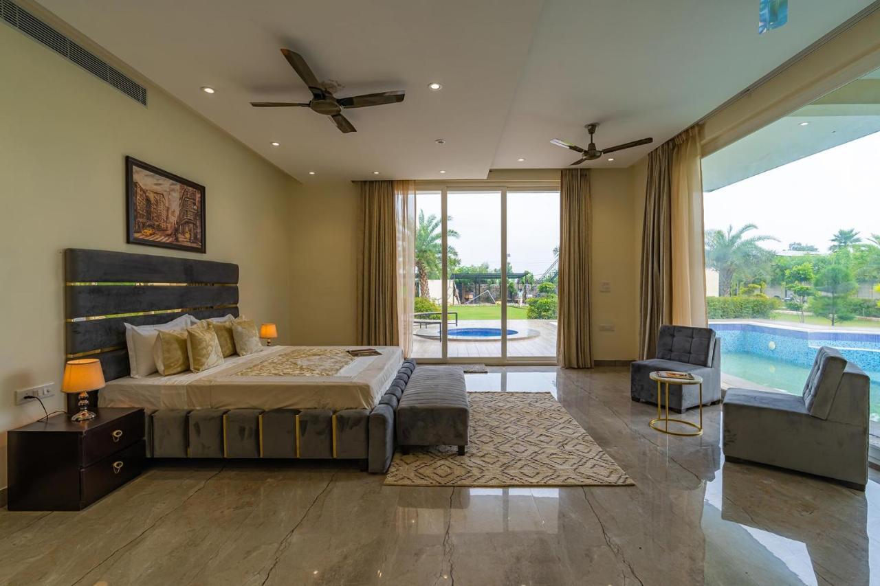 Stayvista At Blanc Belle With Outdoor Pool Sohna Bagian luar foto